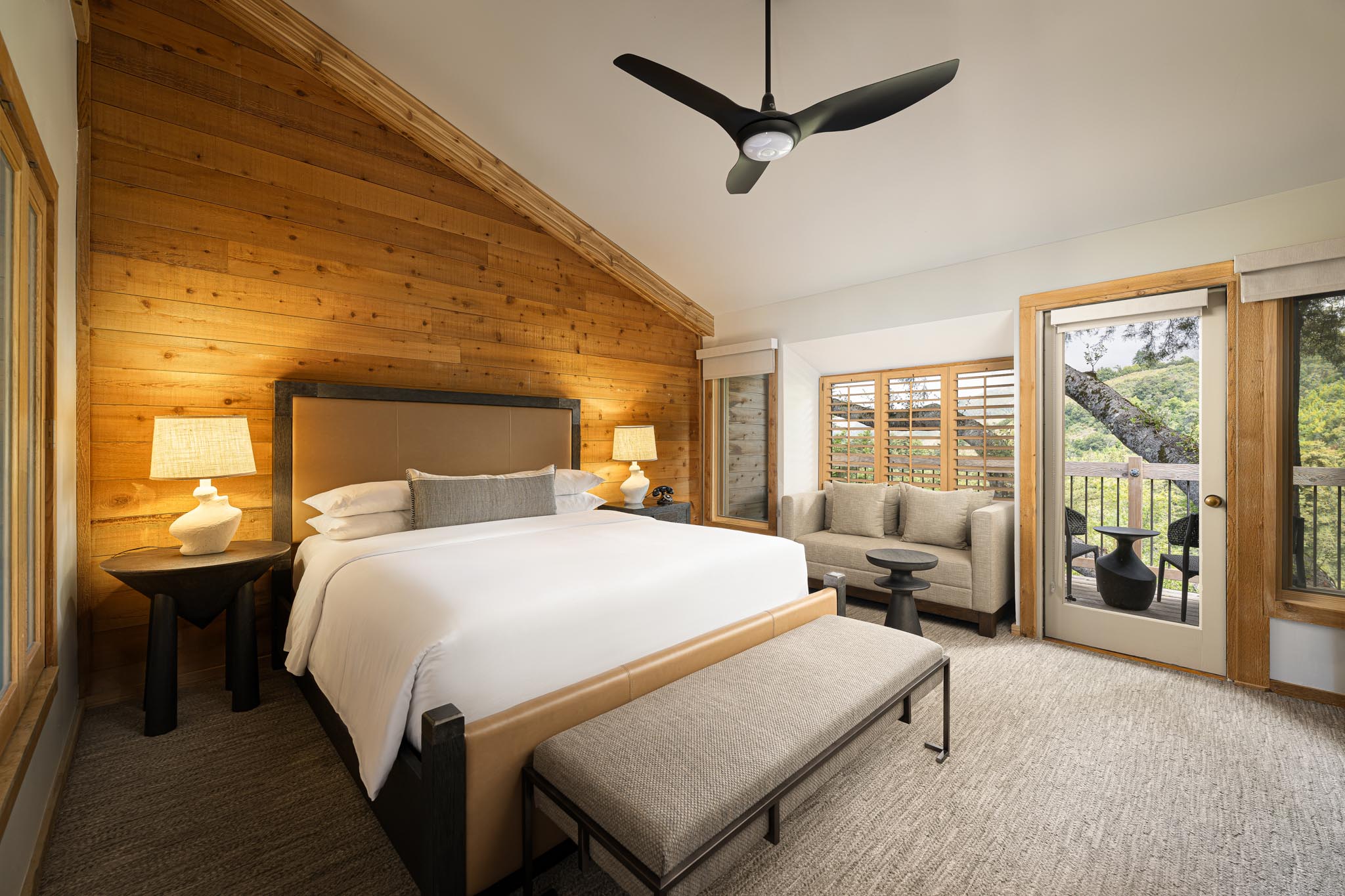 /images/stay/Ventana Guestroom Bedroom.jpg